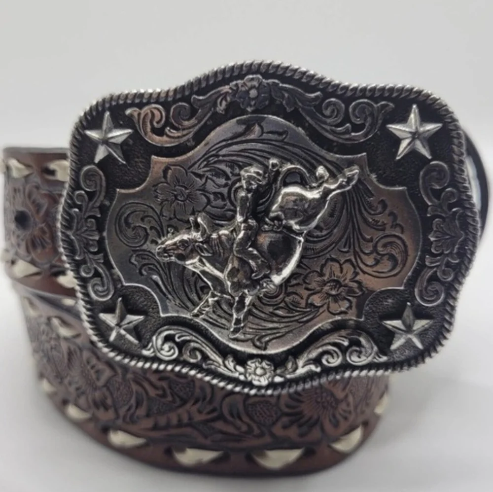 NOCONA Western brown tooled  leather white buckstitch belt & Bull Buckle sz 24